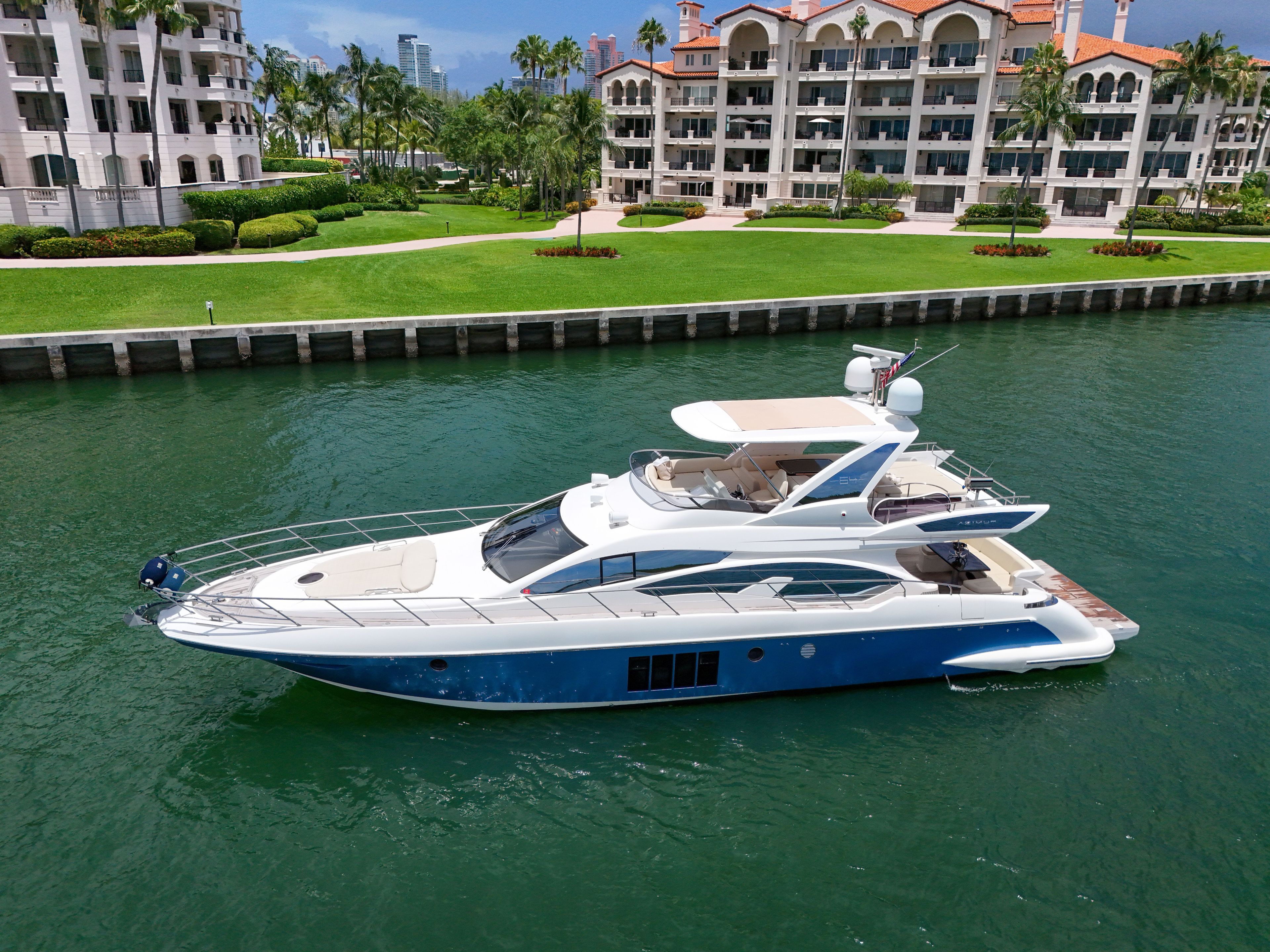2012 Azimut 64 
