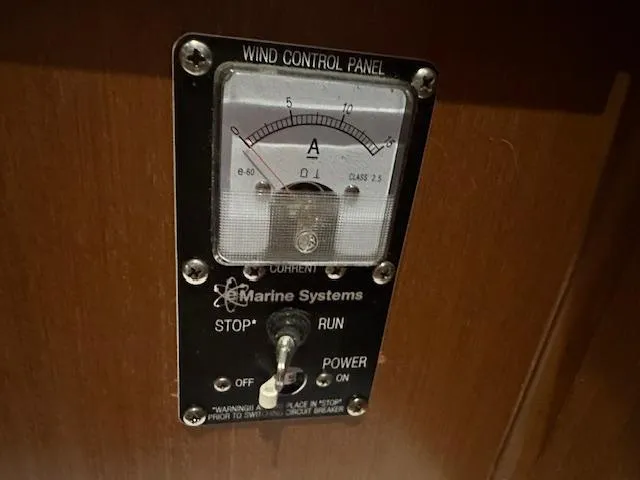 Lucky Yacht Photos Pics 