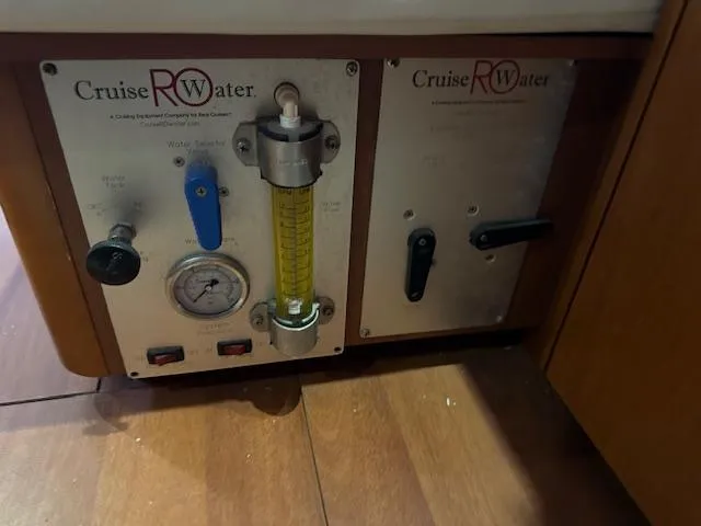 Lucky Yacht Photos Pics 