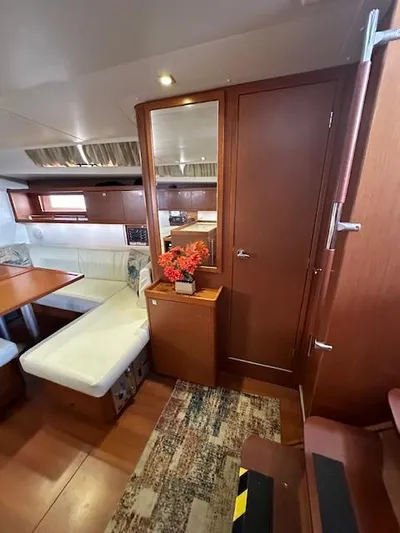 Lucky Yacht Photos Pics 