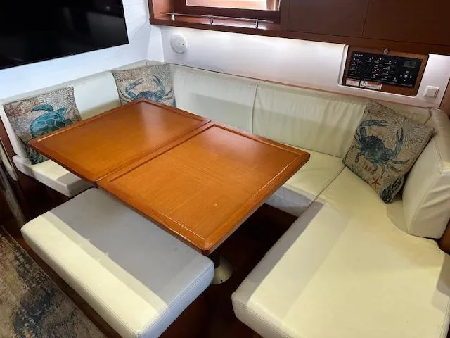 Lucky Yacht Photos Pics 