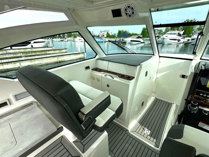 Emanon Yacht Photos Pics 