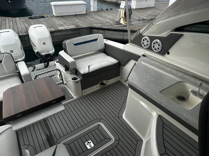Emanon Yacht Photos Pics 