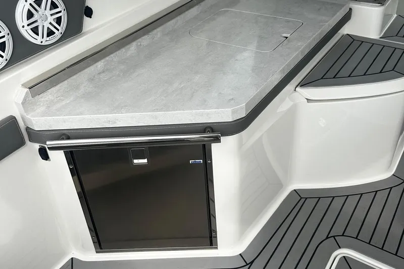 Emanon Yacht Photos Pics 