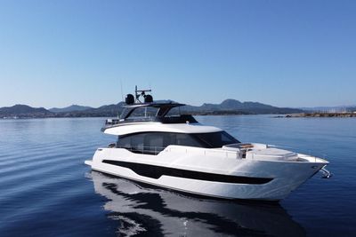 Yacht