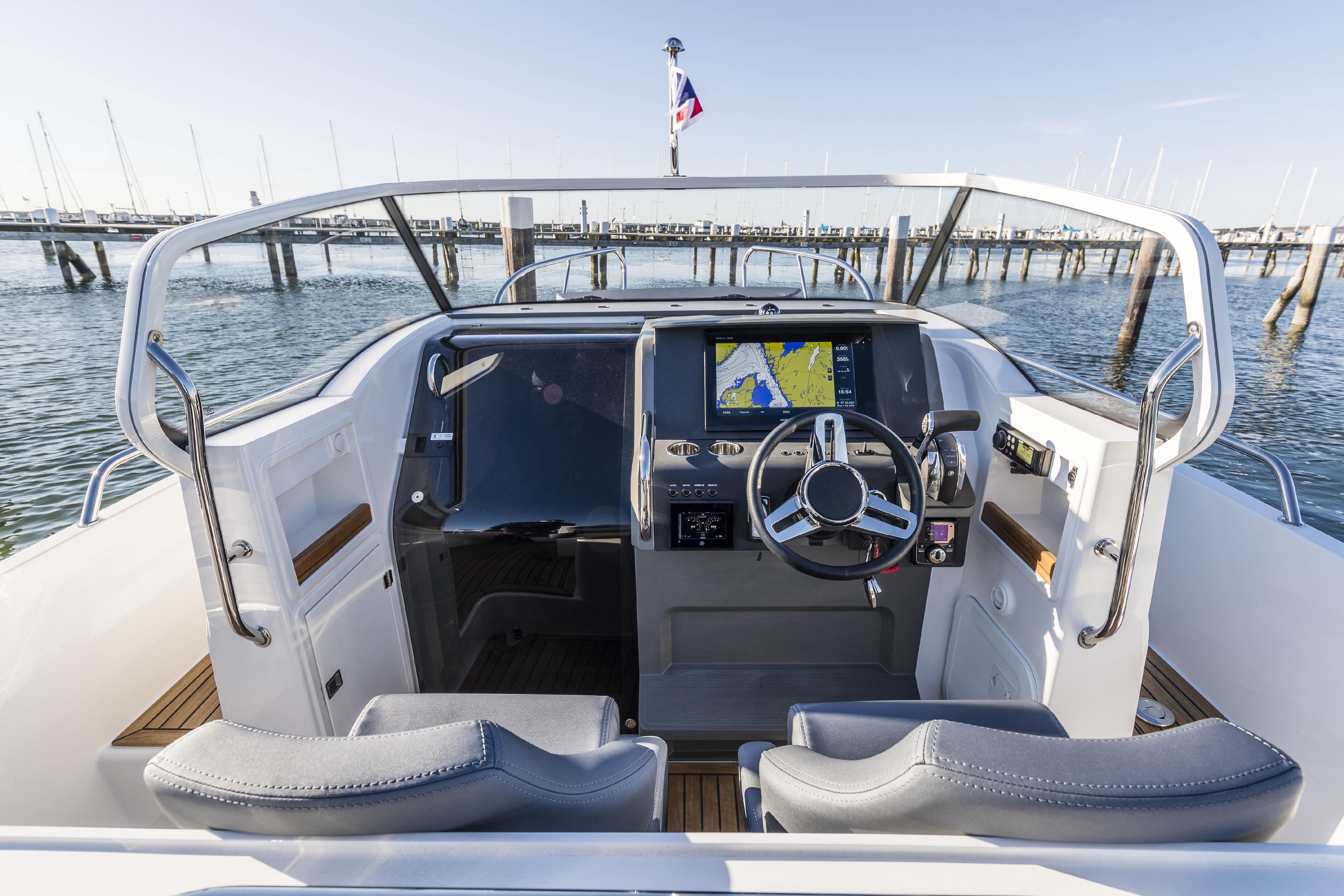 2025 Northern Lite Limited Edition 9-6LEWB Face-to-Face