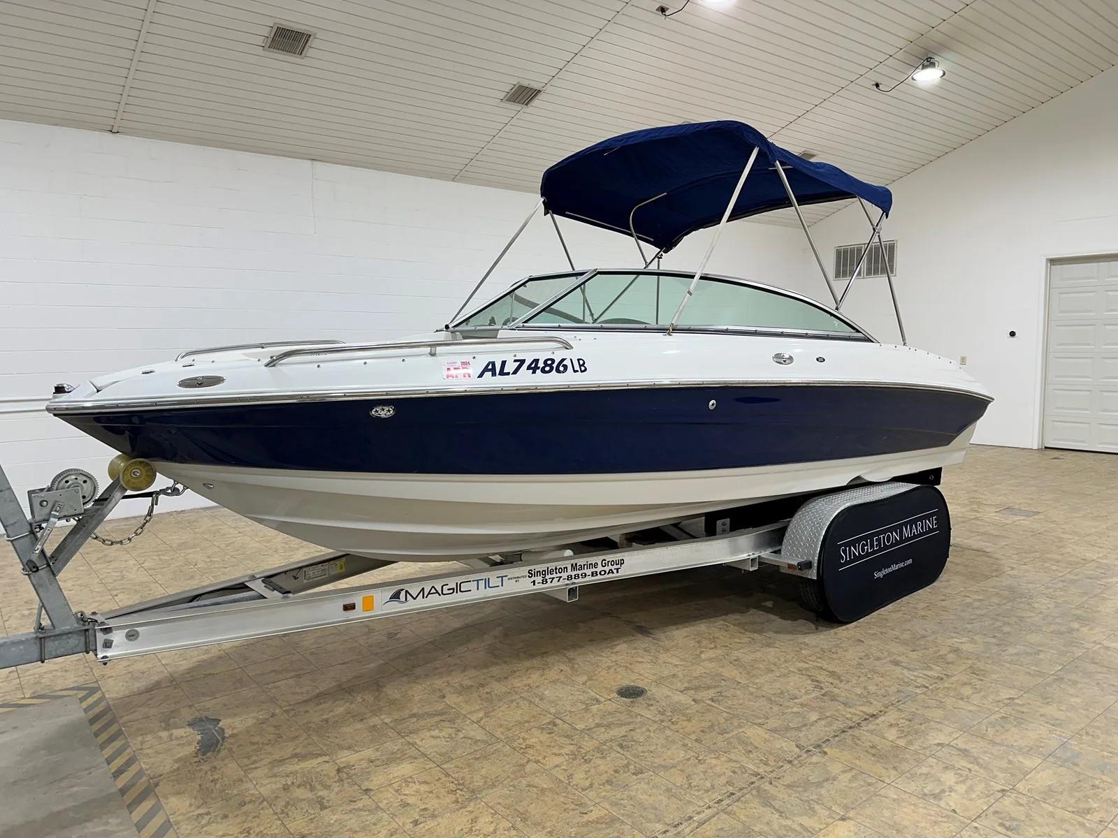 2004 Crownline 210 LX Bowrider for sale - YachtWorld