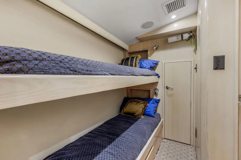 Fatso Yacht Photos Pics 