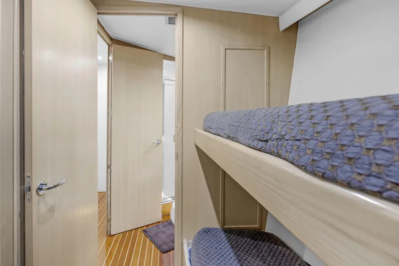 Fatso Yacht Photos Pics 