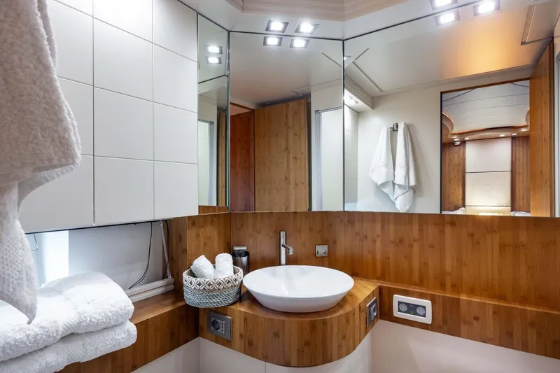 Tayyarah Yacht Photos Pics TAYYARAH AB yachts 78 2011