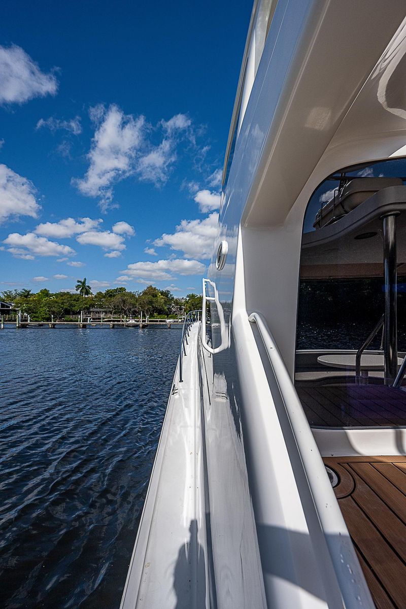 2003 Ocean Yachts 65 