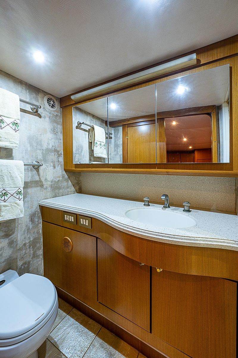 2003 Ocean Yachts 65 