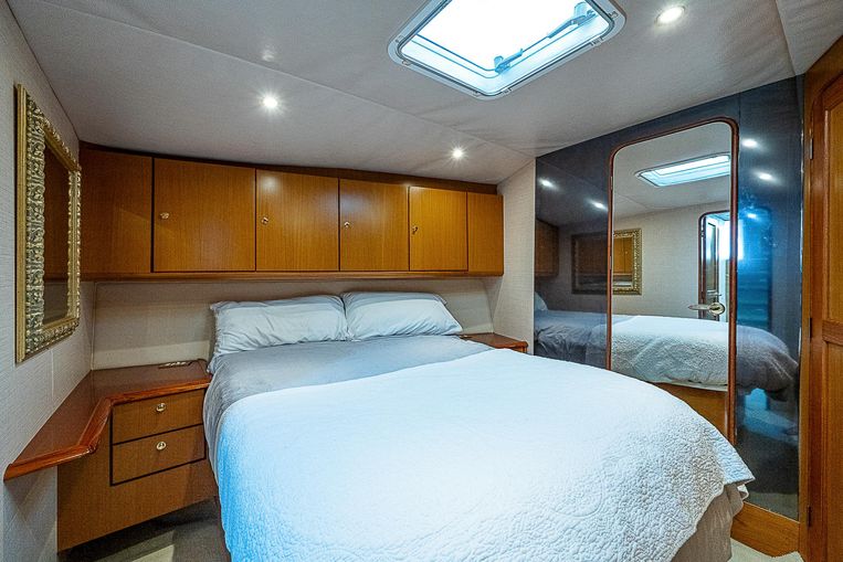 2003-65-ocean-yachts-odyssey