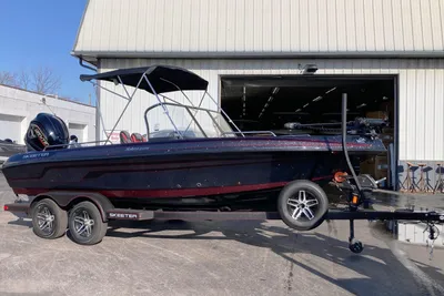 Skeeter Solera 205