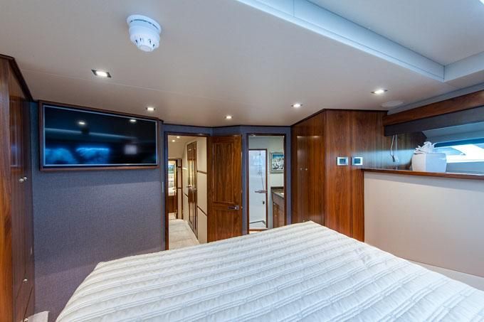 2018 Viking 93 