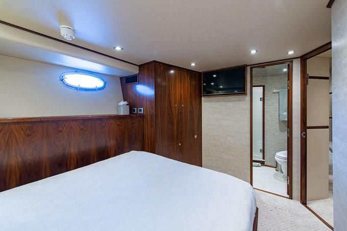 2018 Viking 93 