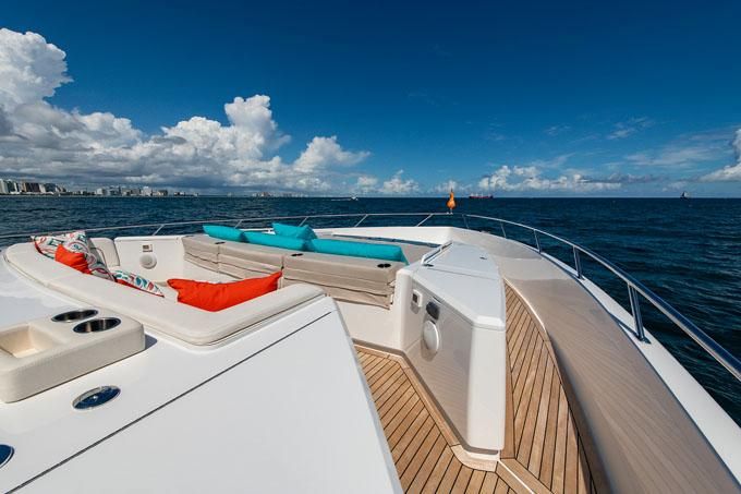 2018 Viking 93 
