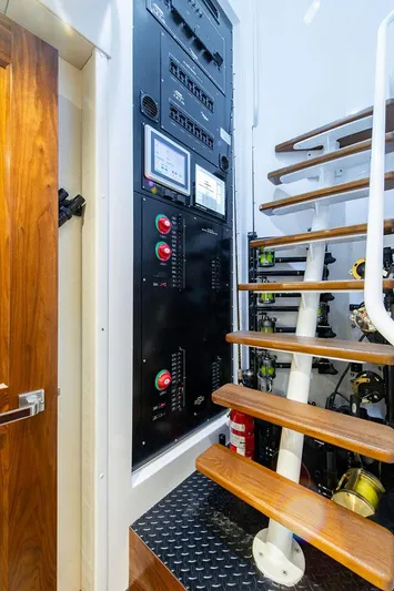 Obsession Yacht Photos Pics Crew Area Access