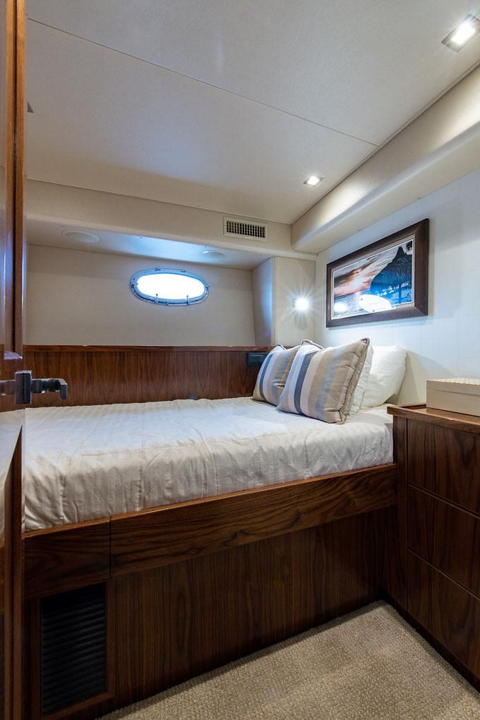 2018 Viking 93 