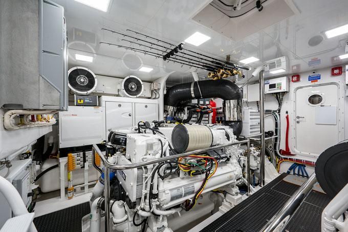 2018 Viking 93 