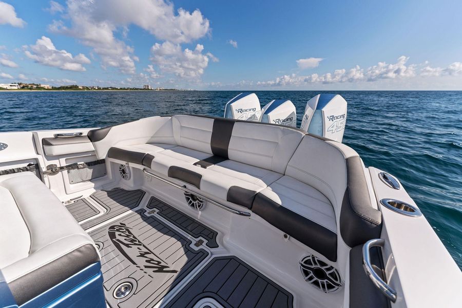 2022 Nor-Tech 390 Center Console