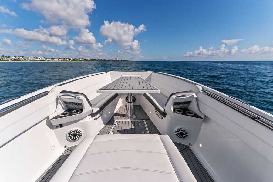 2022 Nor-Tech 390 Center Console