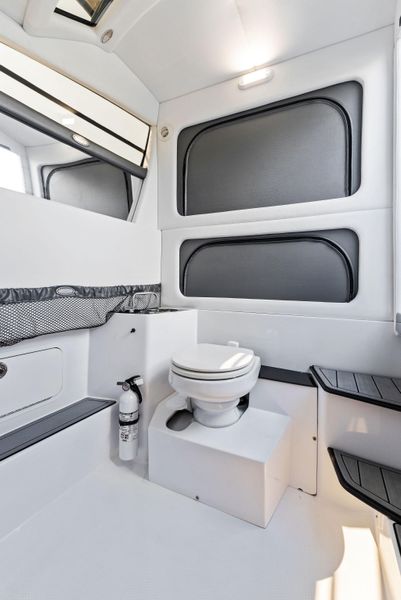 2022 Nor-Tech 390 Center Console
