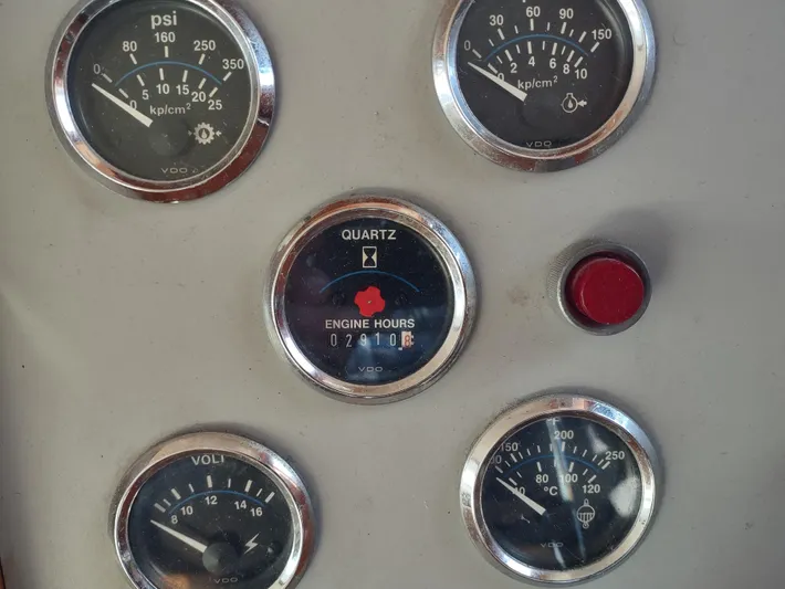 L' Espirit Yacht Photos Pics 