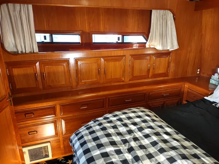 L' Espirit Yacht Photos Pics 