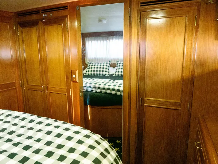 L' Espirit Yacht Photos Pics 