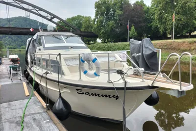 1987 Custom Cytra 38 Ambassador