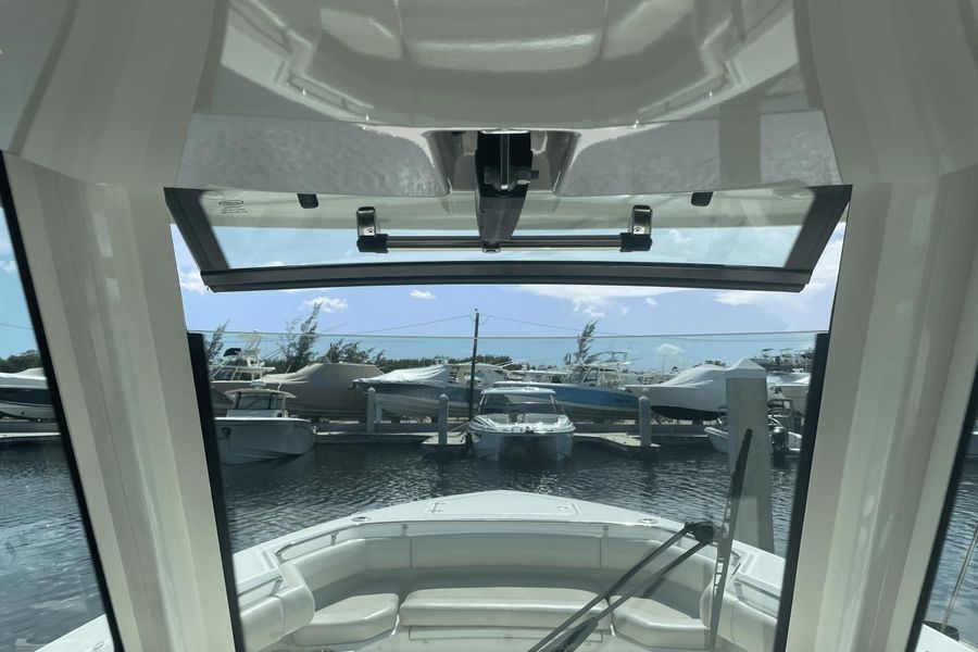 2020 Boston Whaler 280 Outrage