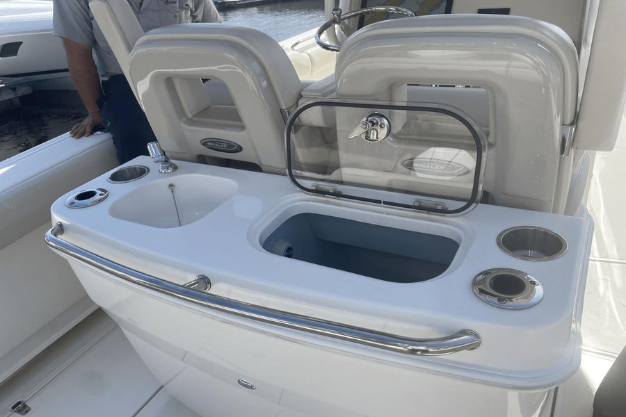 2020 Boston Whaler 280 Outrage