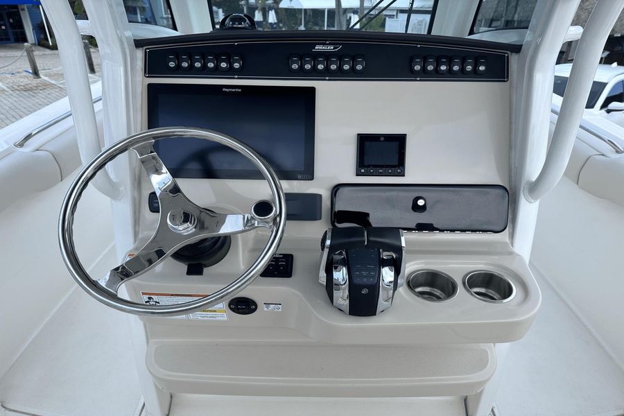 2020 Boston Whaler 280 Outrage
