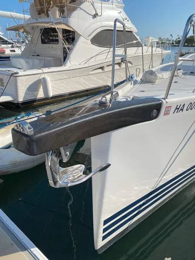 Vamoosh Yacht Photos Pics Carbon Sprit