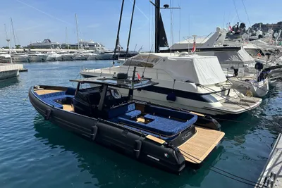 2023 Novamarine Black Shiver 120 Diesel