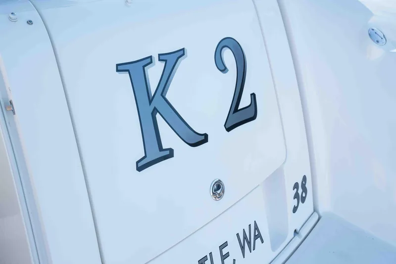  Yacht Photos Pics 2008 Sea Ray 38 Sundancer boat with "K2" name, Seattle, WA.