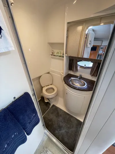 Judy B II Yacht Photos Pics 