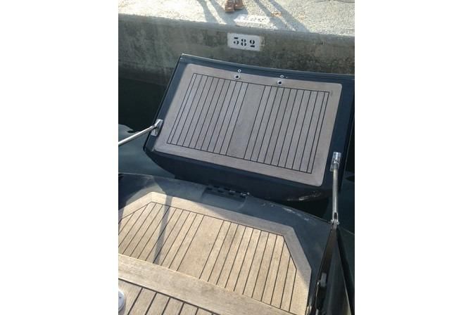 2003 Maxi Dolphin 65 