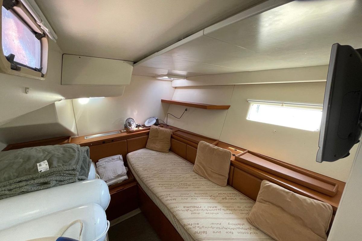 2003 Maxi Dolphin 65 