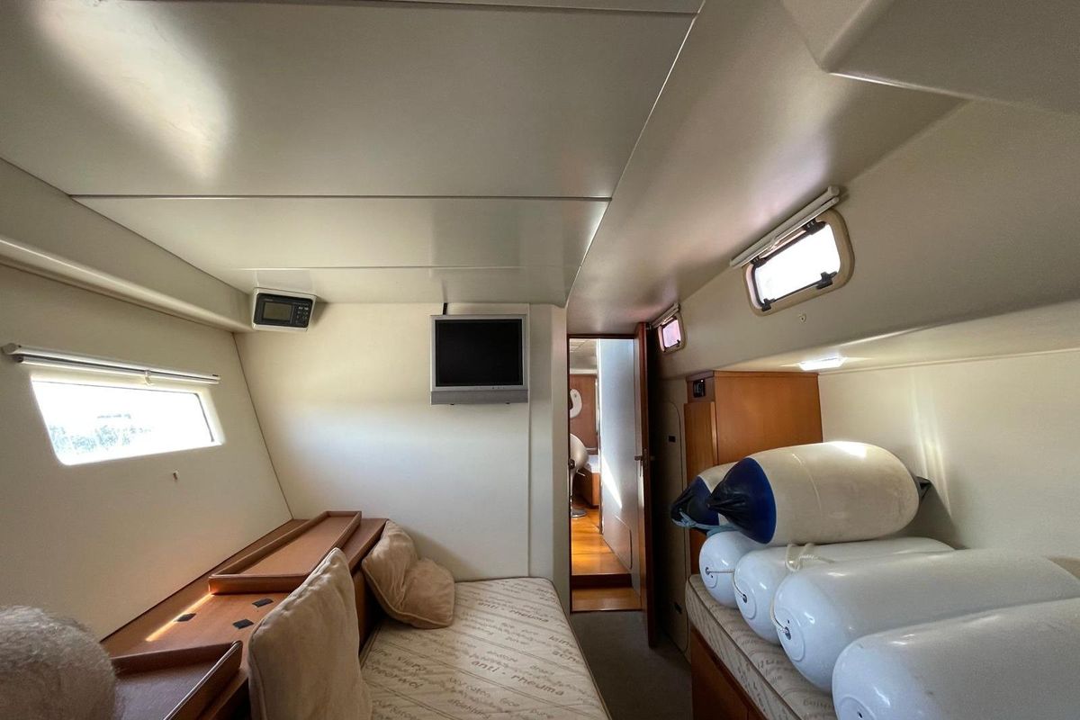 2003 Maxi Dolphin 65 