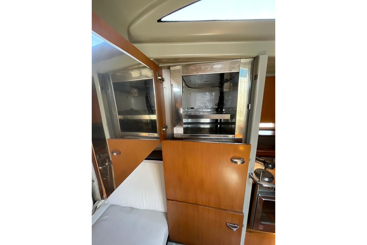 2003 Maxi Dolphin 65 
