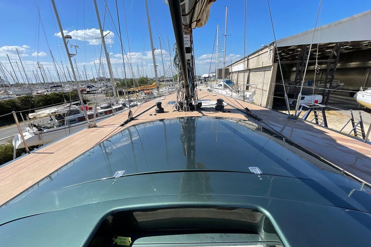2003 Maxi Dolphin 65 