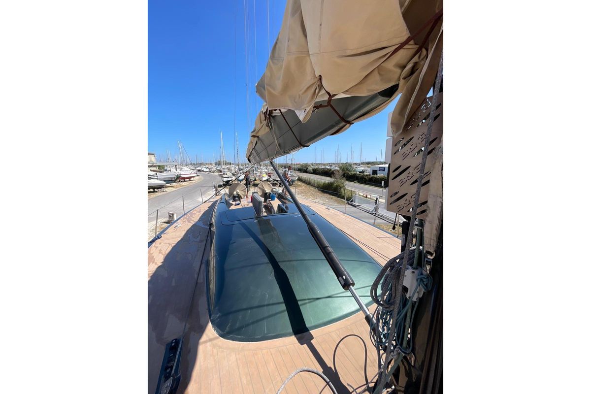 2003 Maxi Dolphin 65 