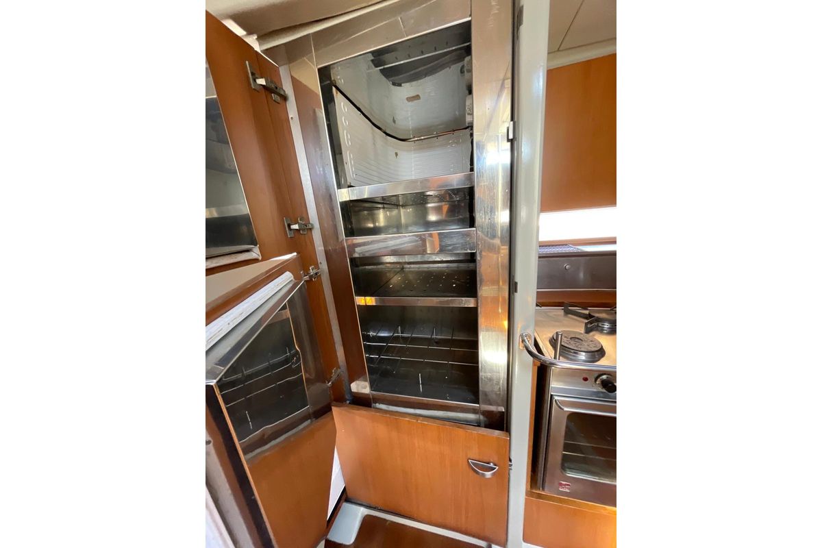 2003 Maxi Dolphin 65 