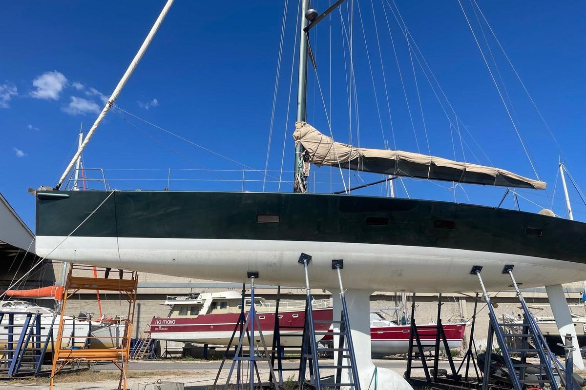 2003 Maxi Dolphin 65 