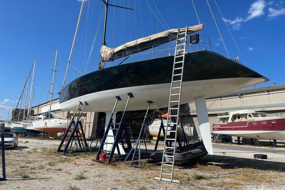 2003 Maxi Dolphin 65 