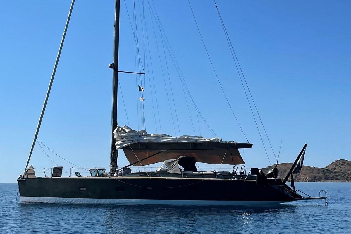 2003 Maxi Dolphin 65 