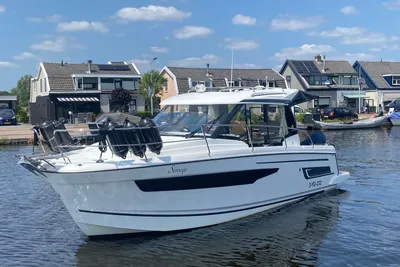 2022 Jeanneau Merry Fisher 895 Offshore