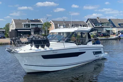 2022 Jeanneau Merry Fisher 895 Offshore